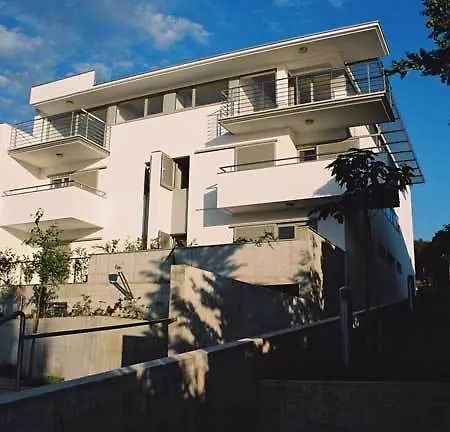 Apartment Kan